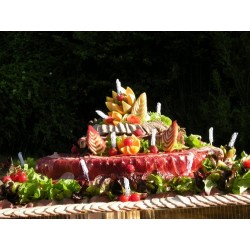 Pyramide de viandes froides et charcuteries